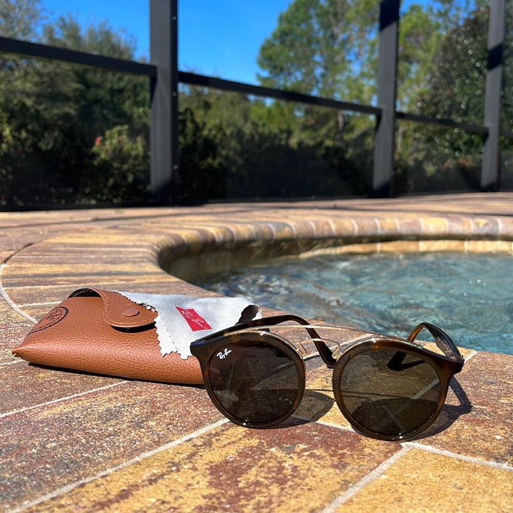 Ray-Ban Sunglasses | Case & Cleaning Cloth Included!